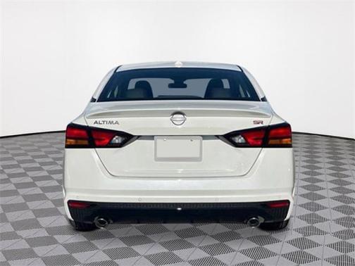 2025 Nissan Altima SR FWD