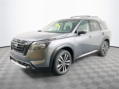 2025 Nissan Pathfinder Platinum 4WD