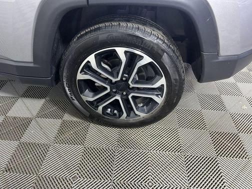 Billet Silver Metallic Clearcoat 2023 Jeep Compass Limited