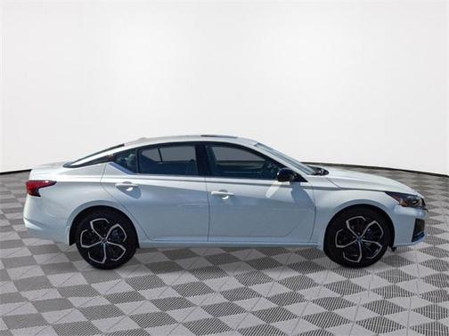 2025 Nissan Altima SR AWD