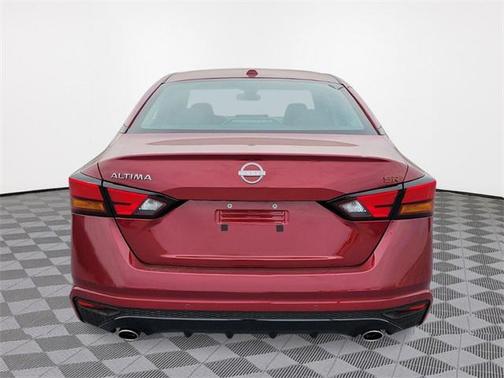 2025 Nissan Altima SR FWD