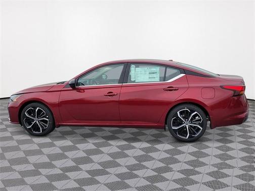 2025 Nissan Altima SR FWD