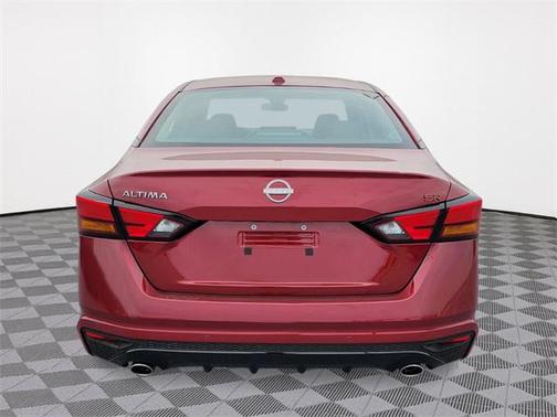 2025 Nissan Altima SR FWD