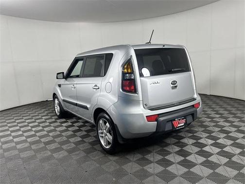 2011 Kia Soul +