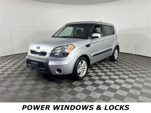 2011 Kia Soul +