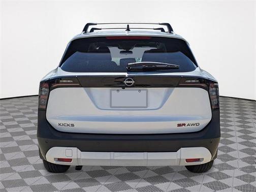 2026 Nissan Kicks SR
