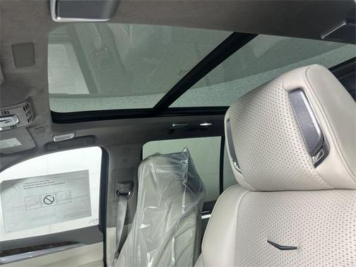 2025 Cadillac Escalade Premium Luxury Platinum