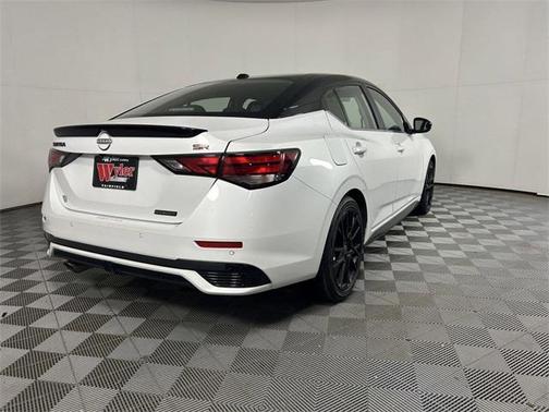 2025 Nissan Sentra SR