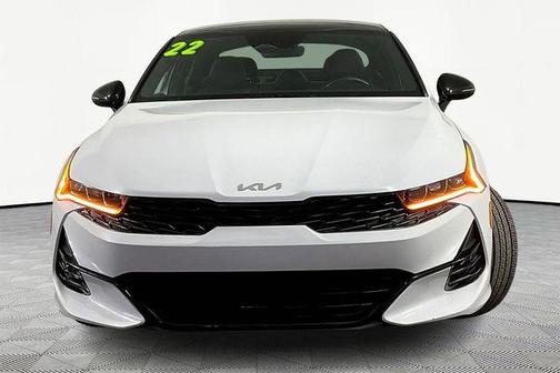 Glacial White Pearl 2022 Kia K5 GT-Line