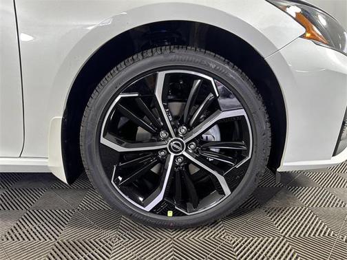 2025 Nissan Altima SR FWD