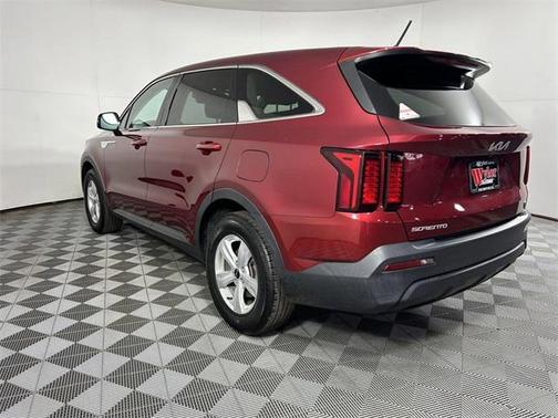 2023 Kia Sorento LX