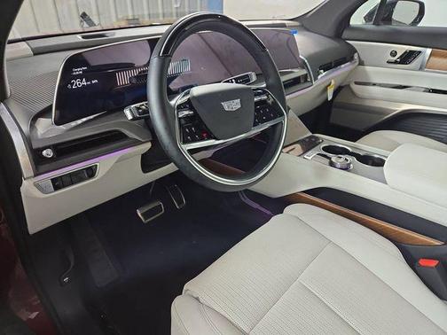 Radiant Red Tintcoat 2026 Cadillac VISTIQ Sport