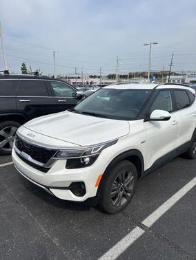 2023 Kia Seltos S