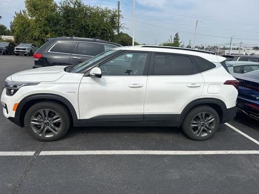 2023 Kia Seltos S