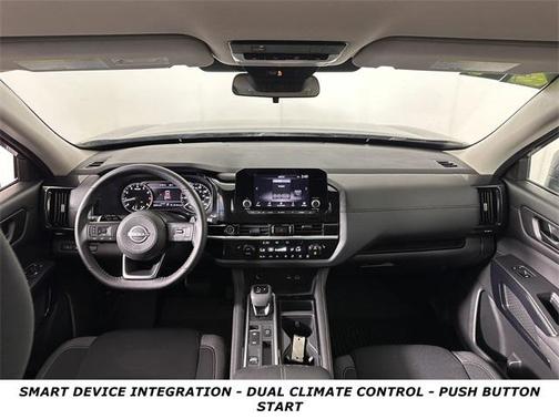 2024 Nissan Pathfinder SV FWD