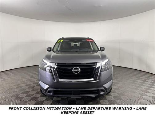 2024 Nissan Pathfinder SV FWD
