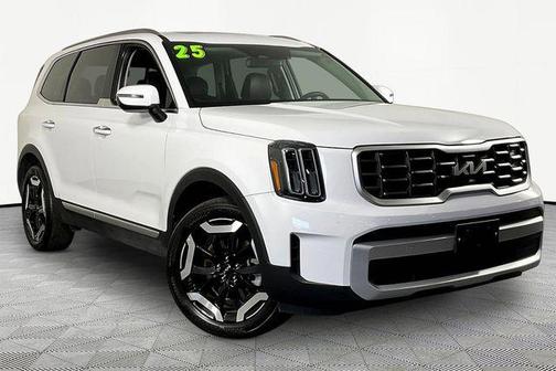 Glacial White Pearl 2025 Kia Telluride S