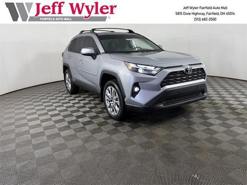 2025 Toyota RAV4 XLE Premium
