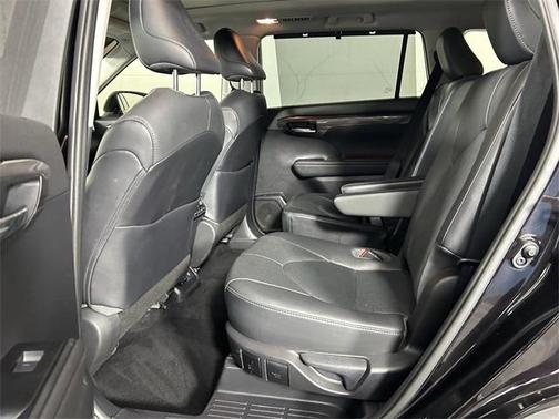 2020 Toyota Highlander Platinum