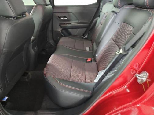 Super Black 2026 Nissan Kicks SR