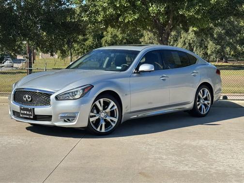 2017 INFINITI Q70L 3.7