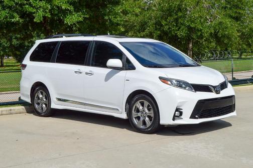 2019 Toyota Sienna SE Premium