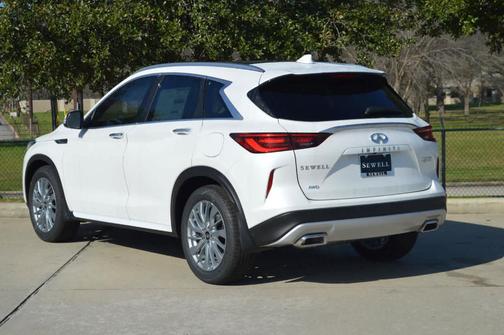 2025 INFINITI QX50 Luxe