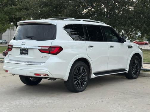 2023 INFINITI QX80 SENSORY