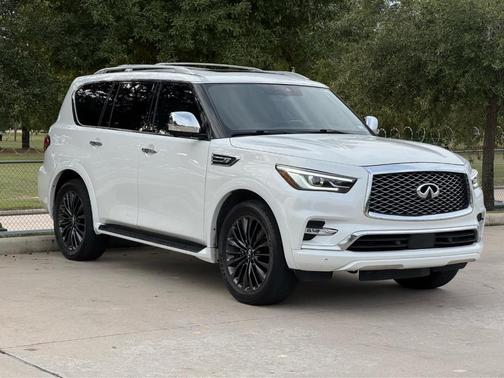 2023 INFINITI QX80 SENSORY