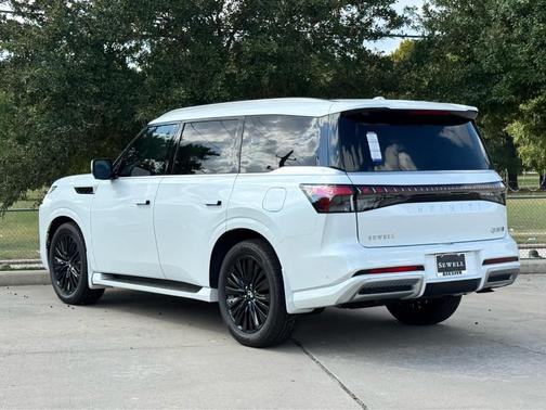 2026 INFINITI QX80 Luxe