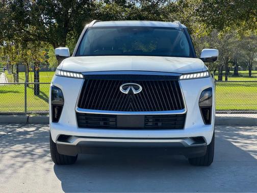 2026 INFINITI QX80 PURE