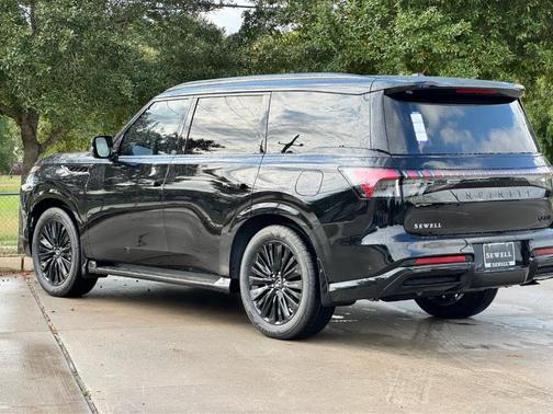 2026 INFINITI QX80 Luxe