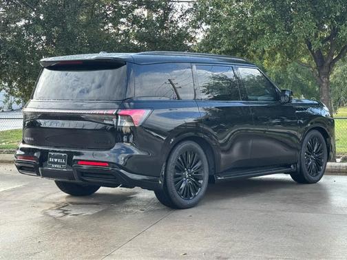 2026 INFINITI QX80 Luxe