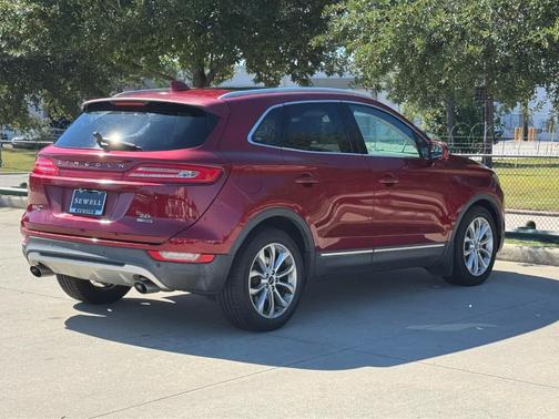2015 Lincoln MKC Base
