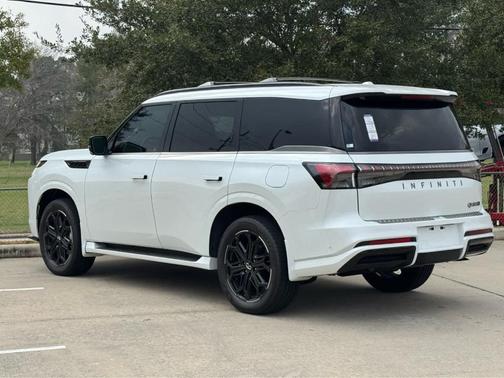 2026 INFINITI QX80 SPORT