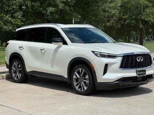 Majestic White 2025 INFINITI QX60 Luxe