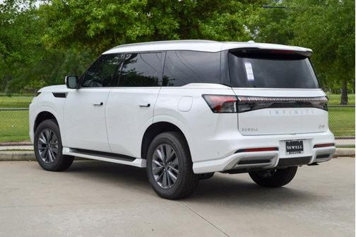 2025 INFINITI QX80 PURE