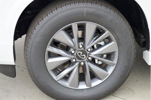 2025 INFINITI QX80 PURE