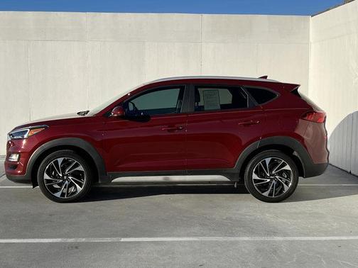 Photo 2 of 23 of 2020 Hyundai Tucson Sport