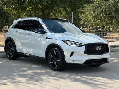 2022 INFINITI QX50 Luxe