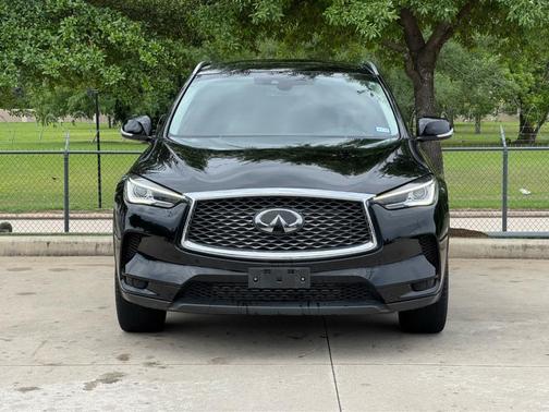 Black Obsidian 2024 INFINITI QX50 Luxe