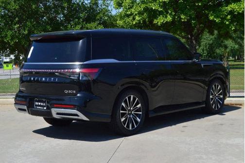 2025 INFINITI QX80 SENSORY