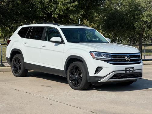 2022 Volkswagen Atlas 3.6L SE w/Technology