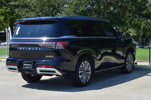 2025 INFINITI QX80 Luxe