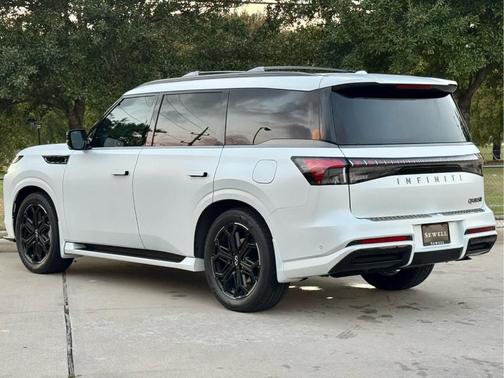 2026 INFINITI QX80 SPORT