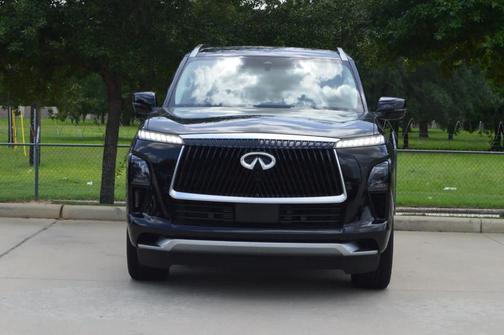 2025 INFINITI QX80 Luxe