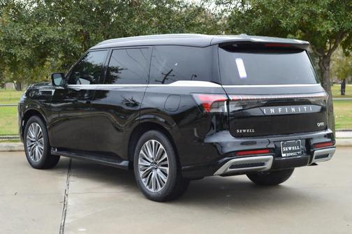 2025 INFINITI QX80 Luxe