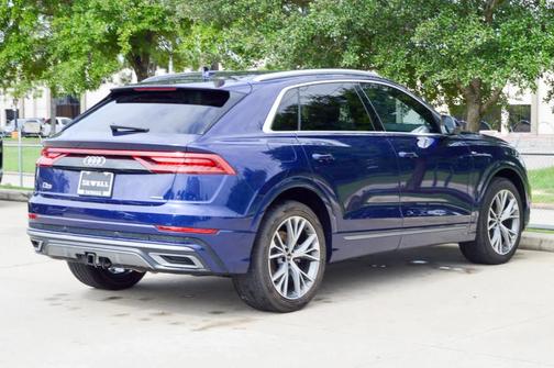 2021 Audi Q8 55 Premium Plus
