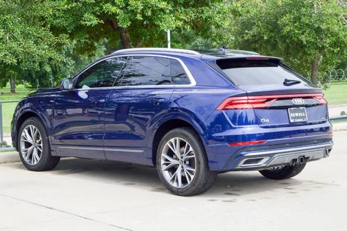 2021 Audi Q8 55 Premium Plus