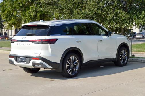 2022 INFINITI QX60 Luxe
